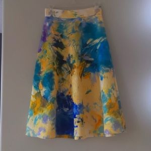 Abstract print embossed skirt